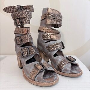 Freebird Bond Sandals